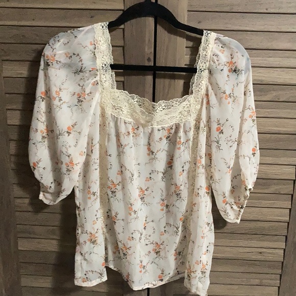 Forever 21 Tops - Love 21 - Women’s Blouse (Lg)
